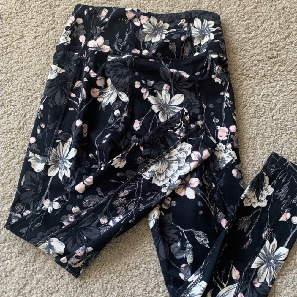 Victoria Secret Pocket 7/8 Tight